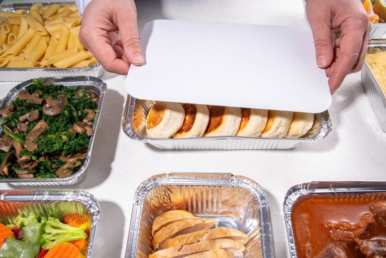 Utrzymywanie ciepła w foremkach aluminiowych — ile to naprawdę trwa